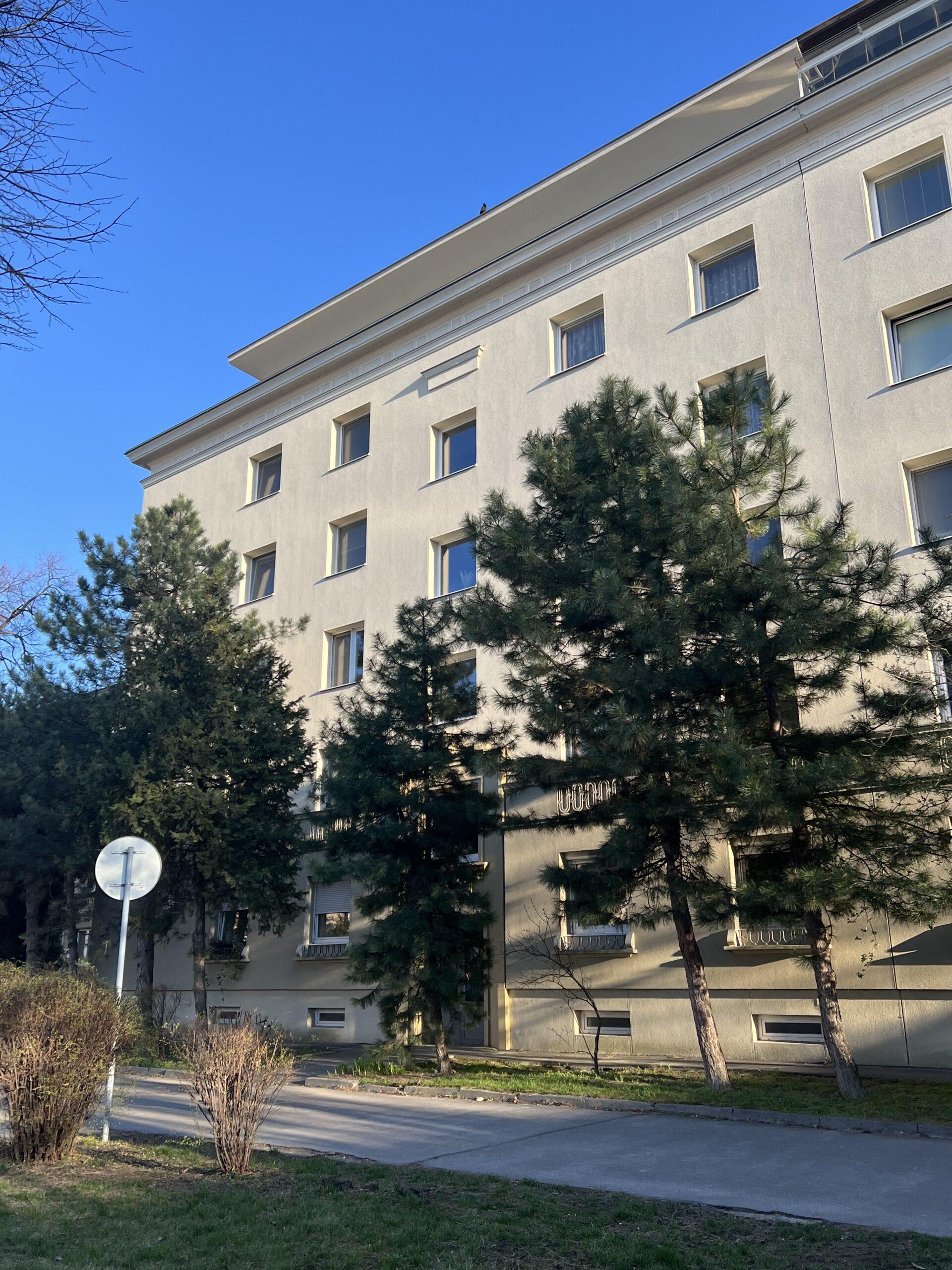 Rekonštrukcia bytového domu Prievozská 2